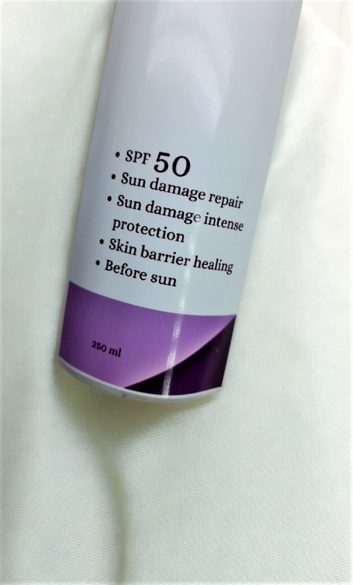 le reine cosmetics-sunscreen-spf-spf50-strong sunscreen-skin lightening-skin whitening