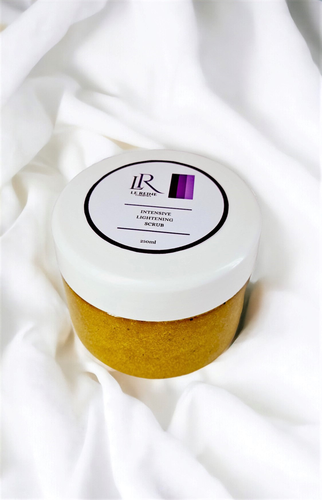 Le Reine Cosmetics- intensive lightening scrub-hyperpigmentation solution-dark marks treatment-natural skin brightening-glowing skin treatment